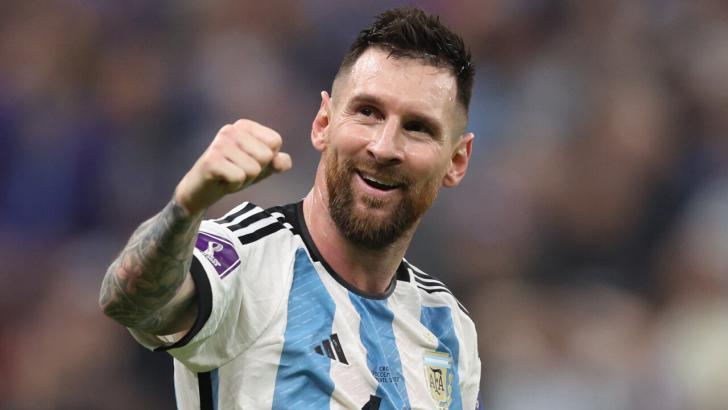 Lionel Messi playing for Argentina